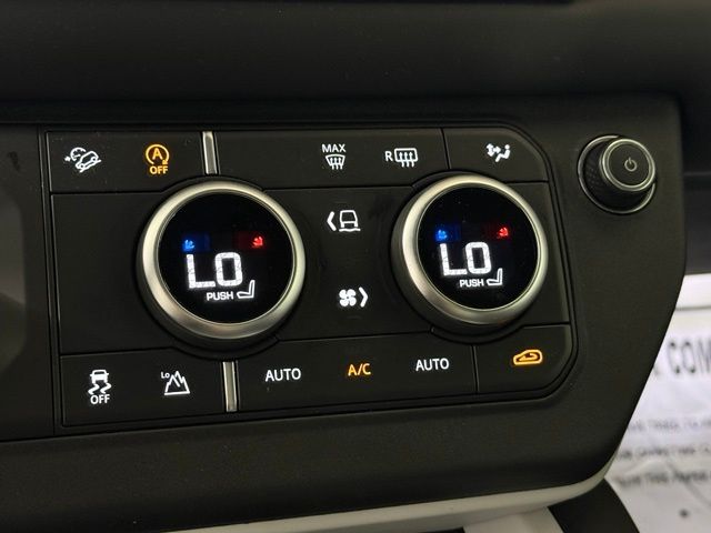2025 Land Rover Defender X-Dynamic SE - Photo 35