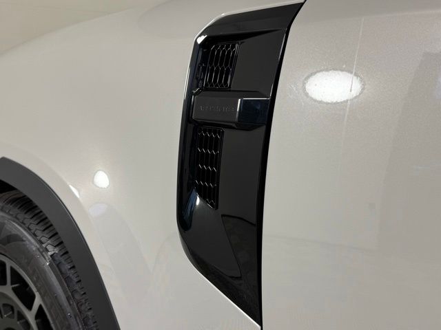2026 Land Rover Defender S - Photo 18
