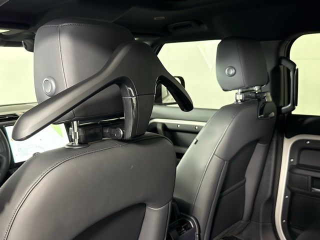 2026 Land Rover Defender S - Photo 32