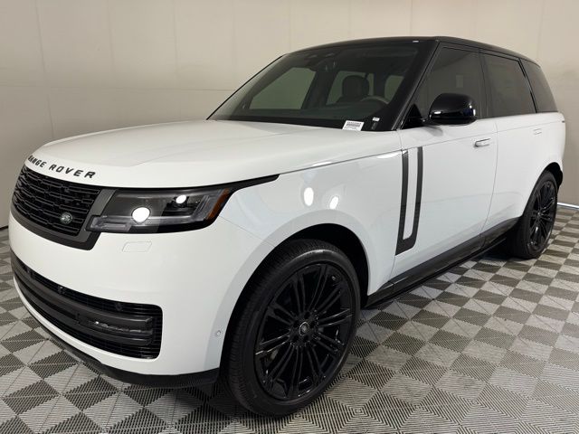 2025 Land Rover Range Rover SE photo 2