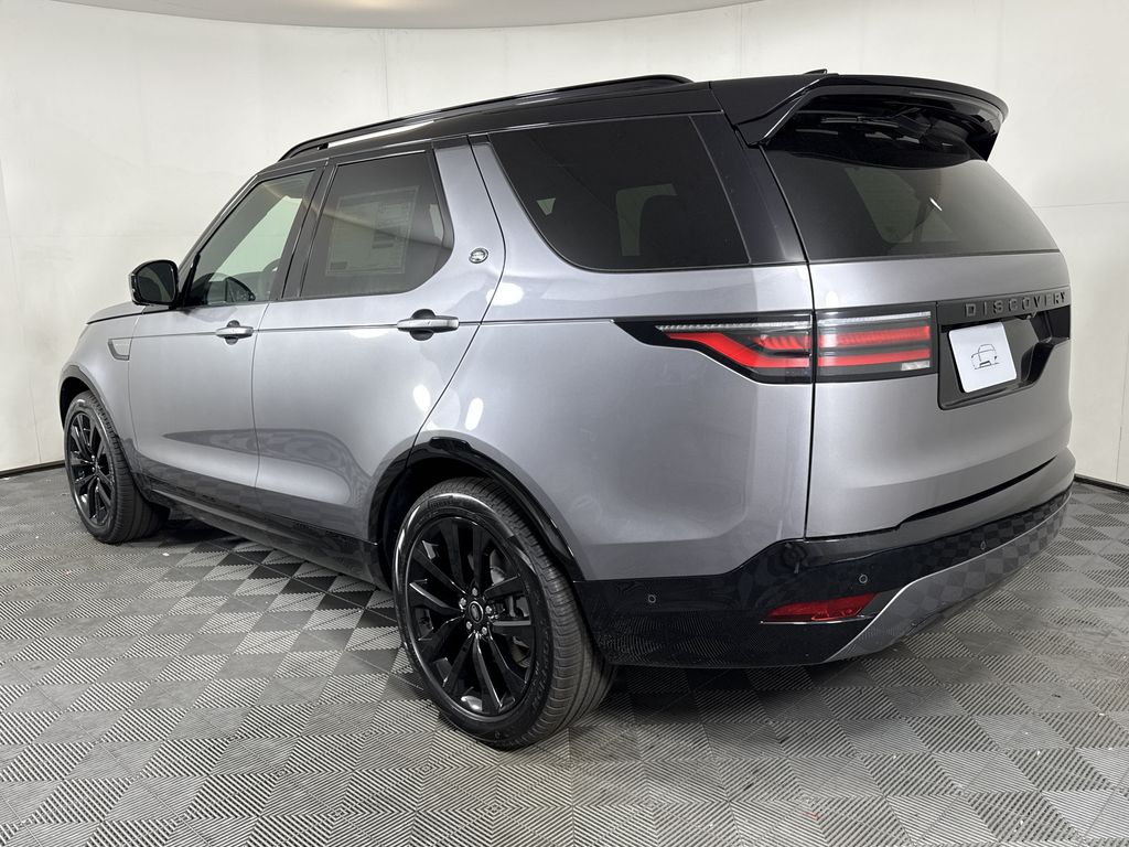 New 2026 Land Rover Discovery Dynamic SE SUV