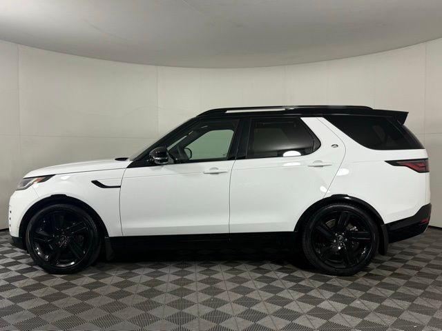 2025 Land Rover Discovery SE photo 3