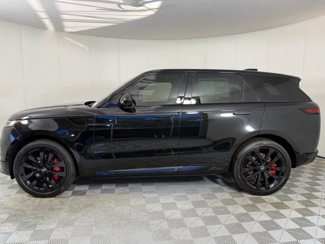 2025 Land Rover Range Rover Sport SE photo 3