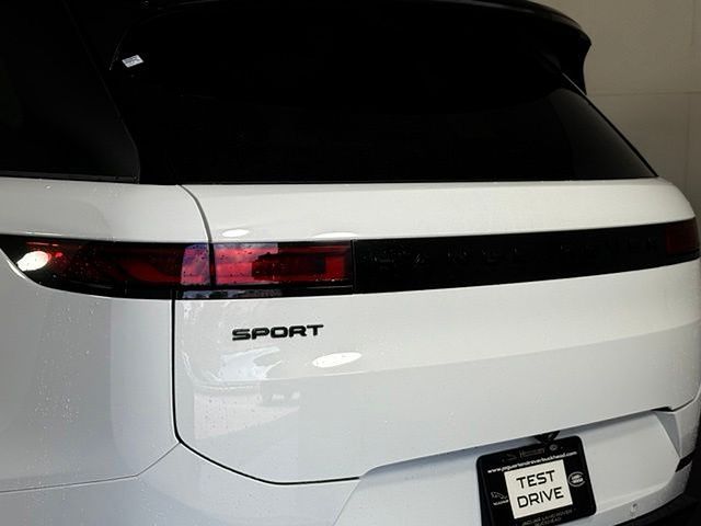 2025 Land Rover Range Rover Sport 17