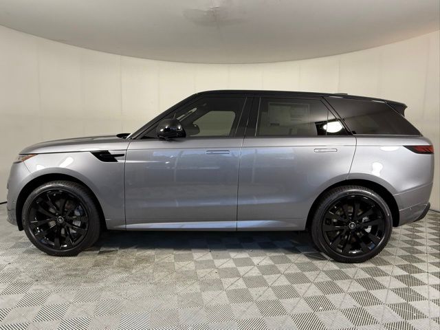 2025 Land Rover Range Rover Sport SE photo 3