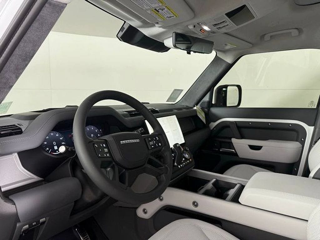2026 Land Rover Defender V8 - Photo 40