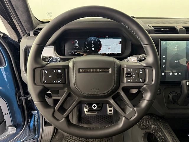 2026 Land Rover Defender OCTA - Photo 35