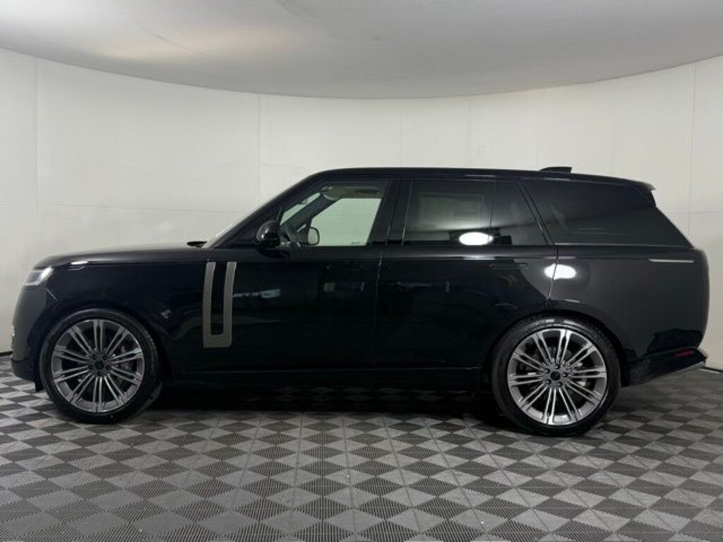 New 2026 Land Rover Range Rover SE SUV
