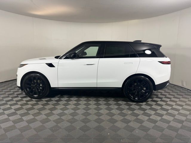 2025 Land Rover Range Rover Sport SE photo 3