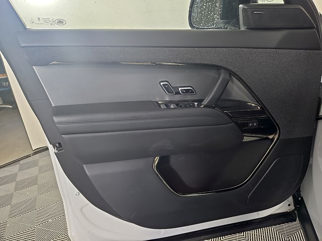 2025 Land Rover Range Rover Sport 12