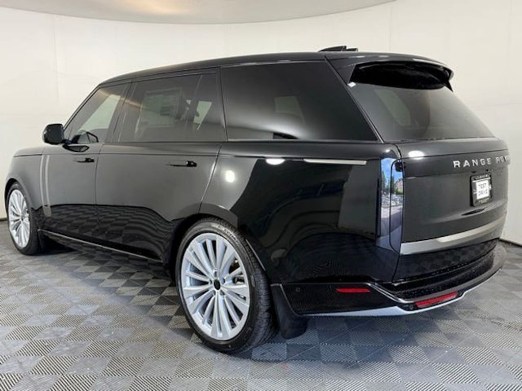 New 2026 Land Rover Range Rover SE 7 Seats SUV