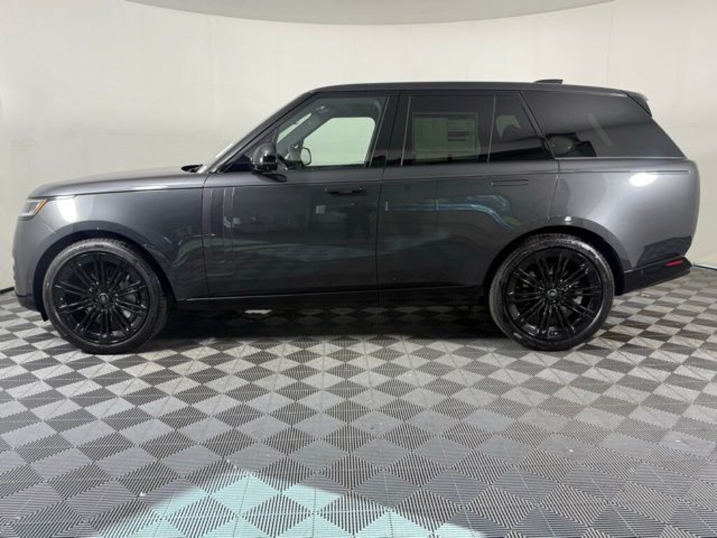 New 2025 Land Rover Range Rover SE SUV