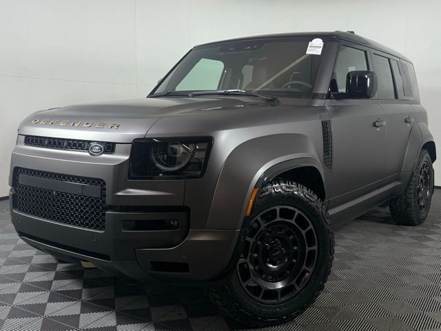 2026 Land Rover Defender OCTA's photo
