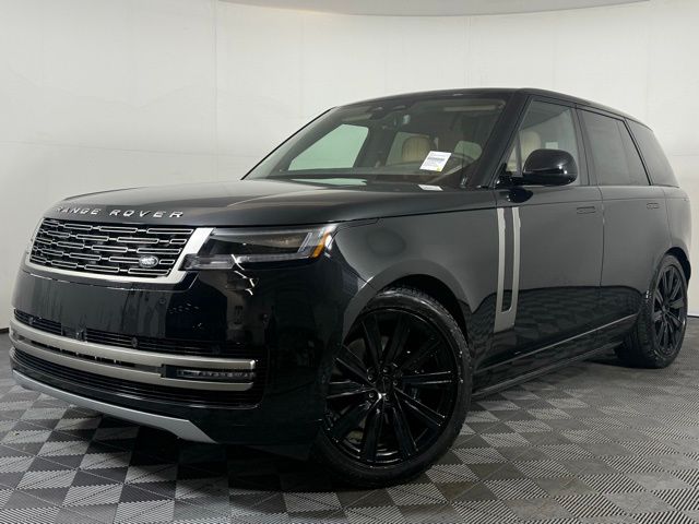 2026 Land Rover Range Rover SE's photo
