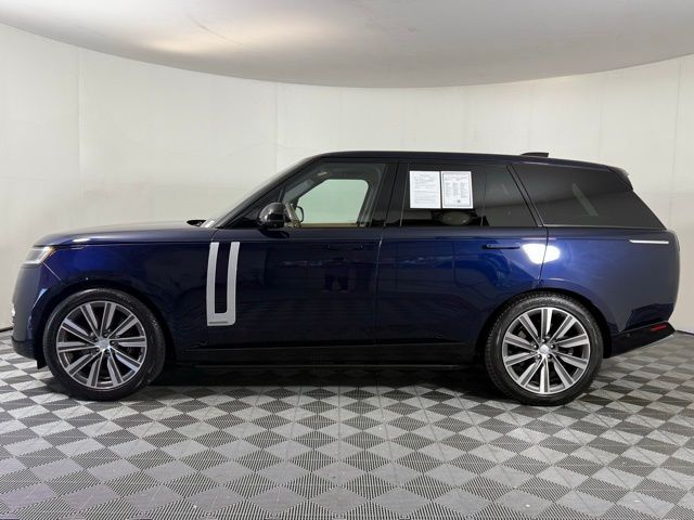2023 Land Rover Range Rover Autobiography photo 3