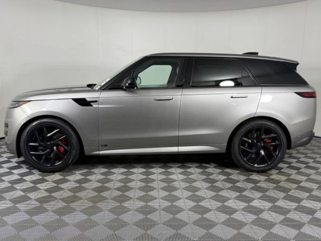 New 2026 Land Rover Range Rover Sport Dynamic SE SUV