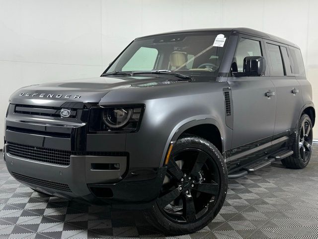 2026 Land Rover Defender V8's photo