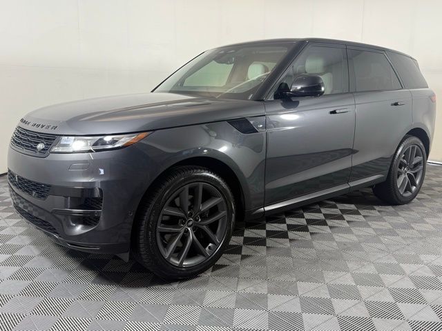 2024 Land Rover Range Rover Sport SE photo 2