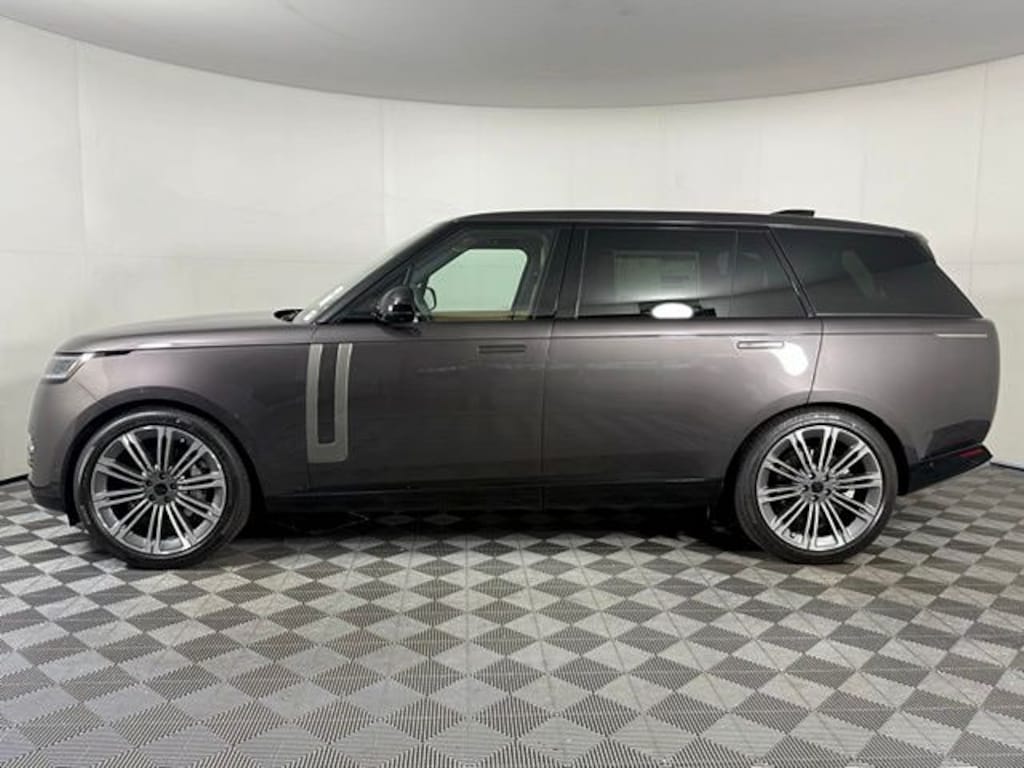 New 2026 Land Rover Range Rover SE 7 Seats SUV