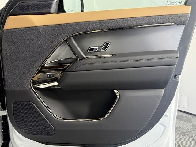2025 Land Rover Range Rover Sport 21