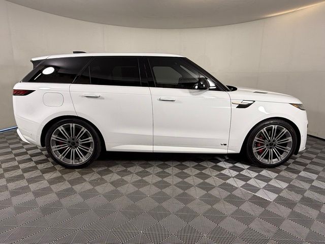 2026 Land Rover Range Rover Sport 8
