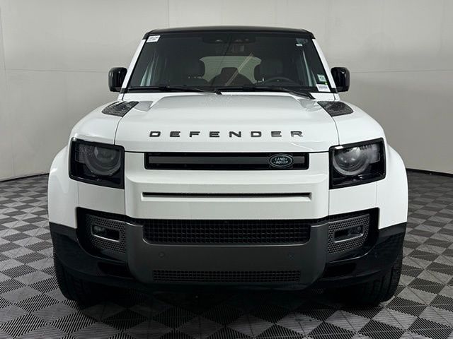 2025 Land Rover Defender V8 - Photo 11