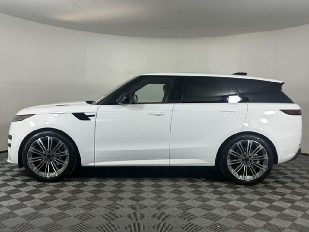 New 2026 Land Rover Range Rover Sport Dynamic SE SUV