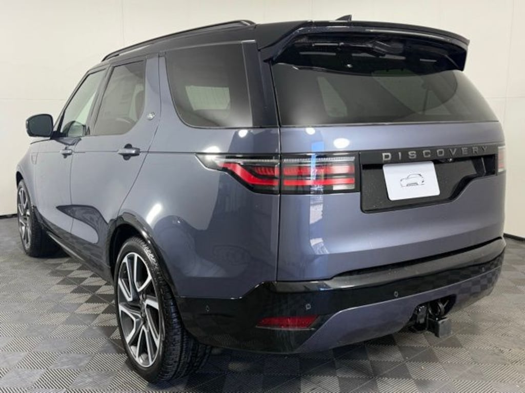 New 2025 Land Rover Discovery Dynamic SE SUV