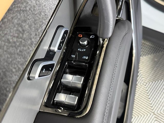 2025 Land Rover Range Rover Sport 30