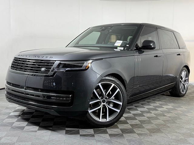 2026 Land Rover Range Rover 3.0 SE LWB 7's photo