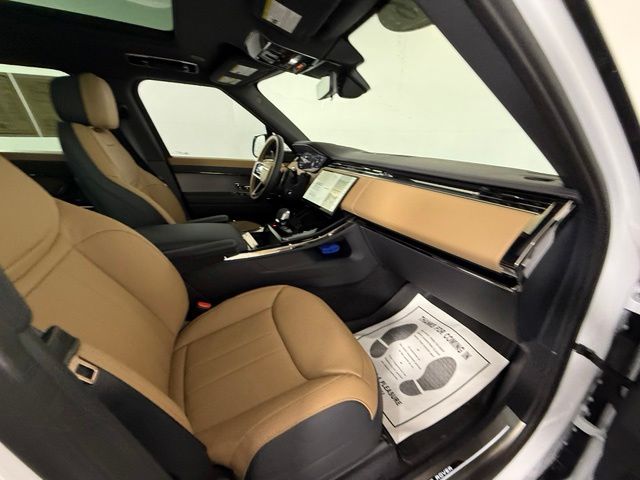 2026 Land Rover Range Rover Sport 42