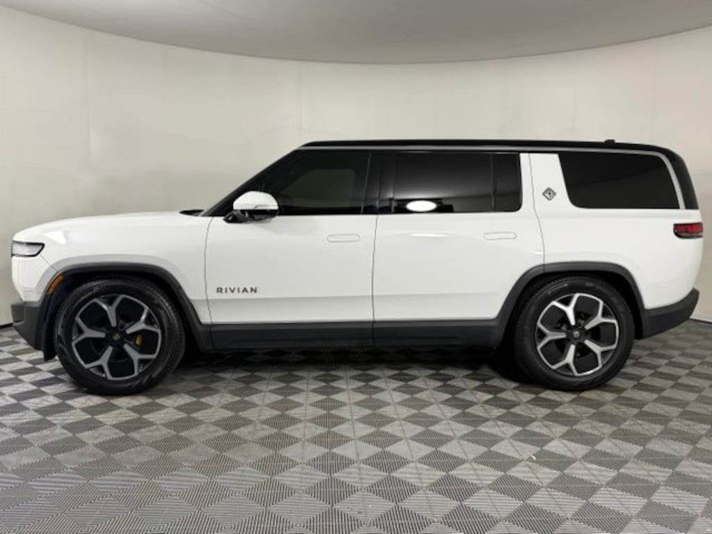 Used 2024 Rivian R1S Adventure SUV