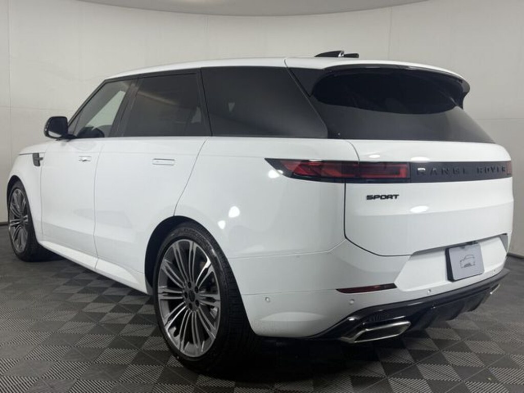 New 2026 Land Rover Range Rover Sport Dynamic SE SUV