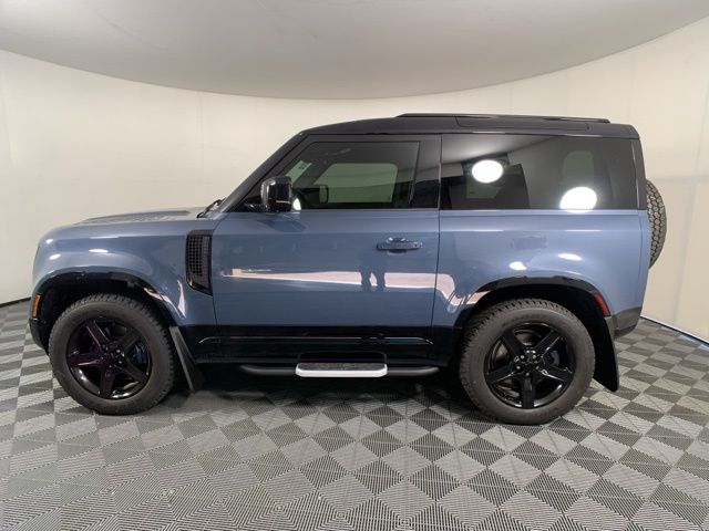 2024 Land Rover Defender 90 X-Dynamic SE photo 3
