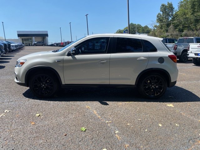 2017 Mitsubishi Outlander Sport ES photo 4