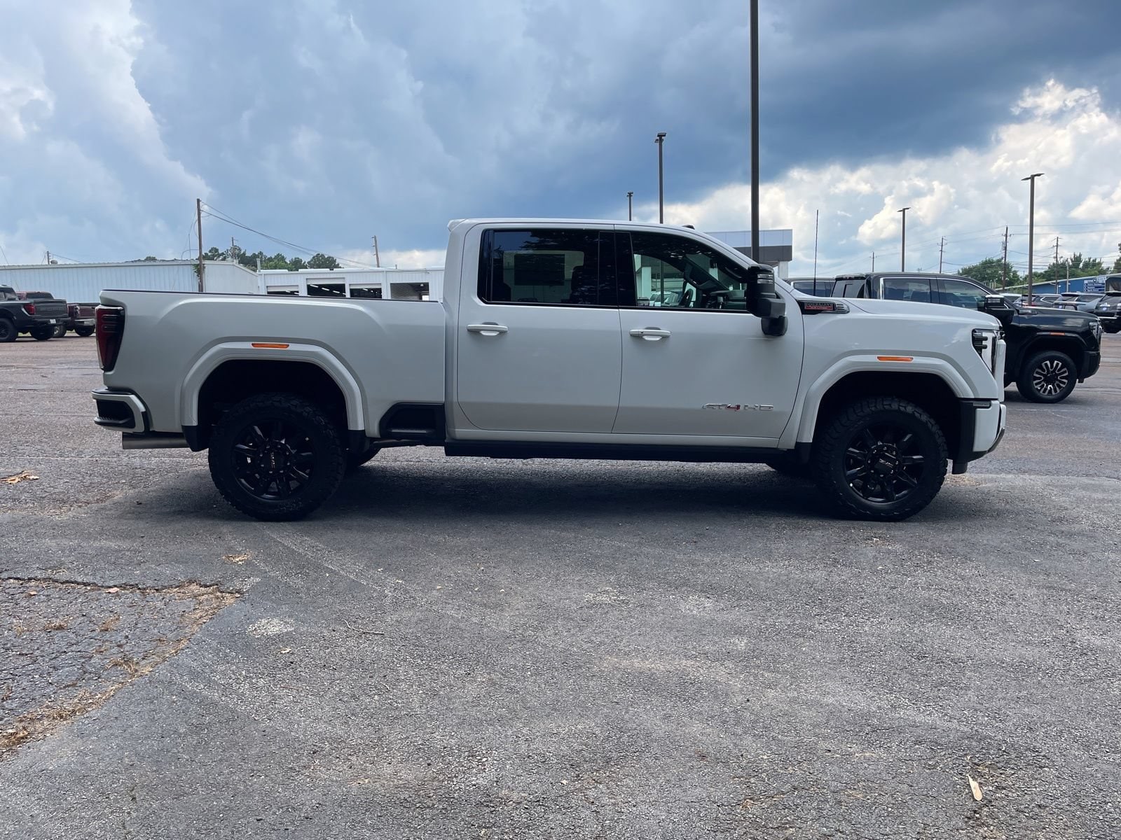 2026 GMC Sierra 2500HD AT4 - Photo 7