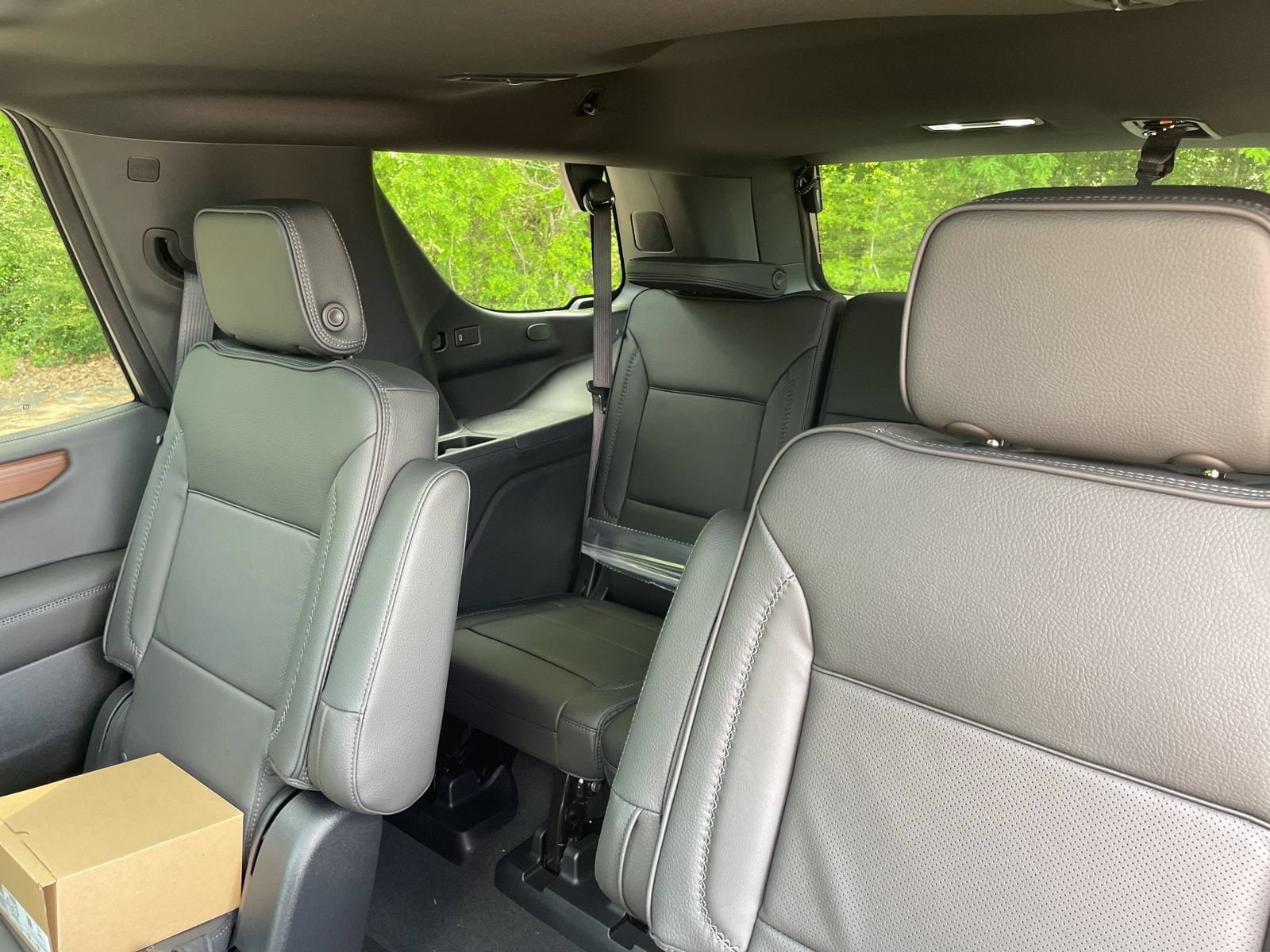 2026 GMC Yukon Denali - Photo 35