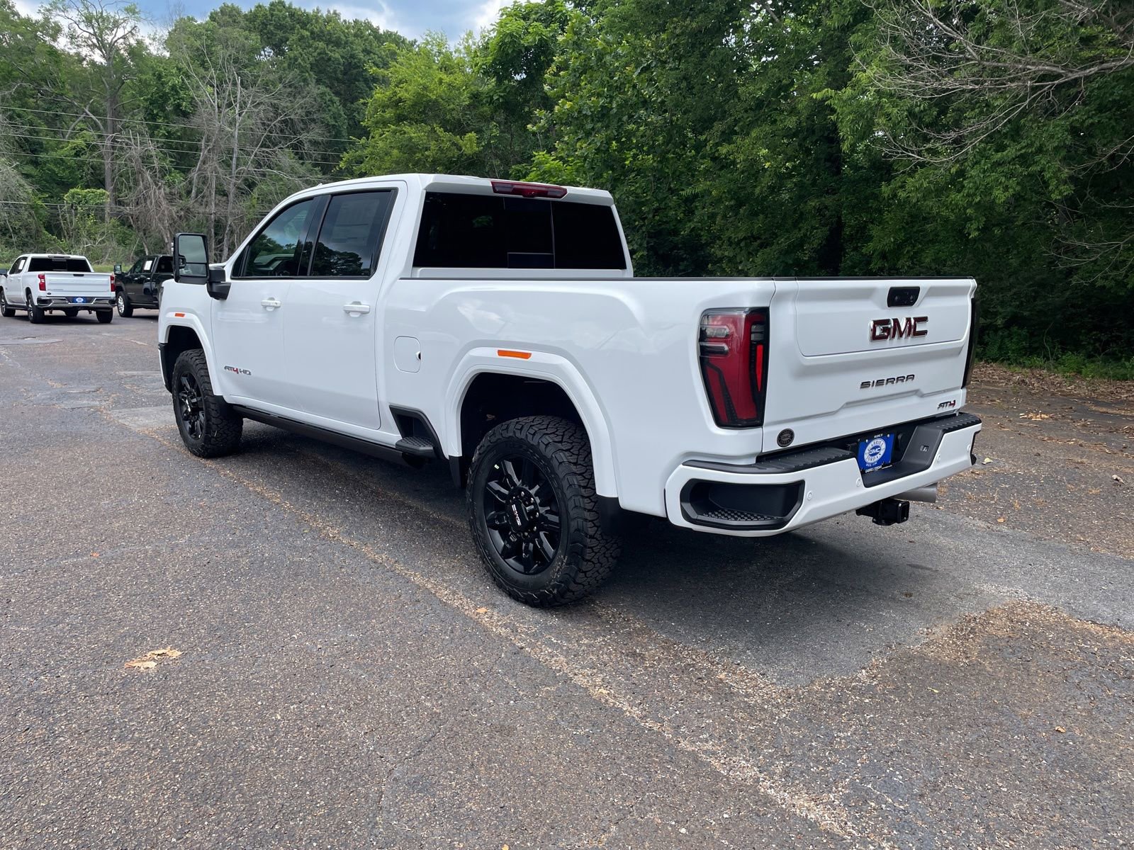 2026 GMC Sierra 2500HD AT4 - Photo 3