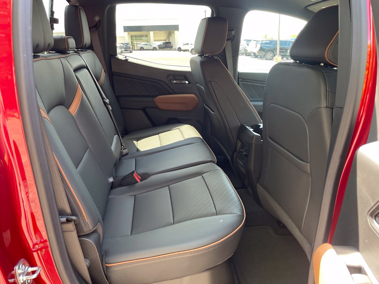 2026 GMC Canyon AT4 - Photo 35