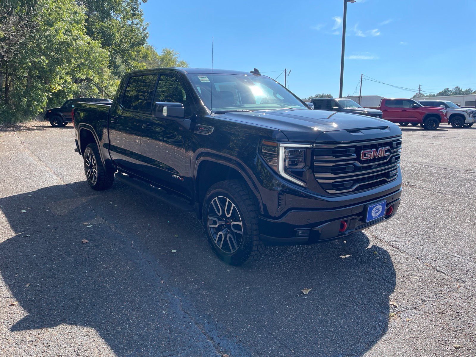 2026 GMC Sierra 1500 AT4 - Photo 9