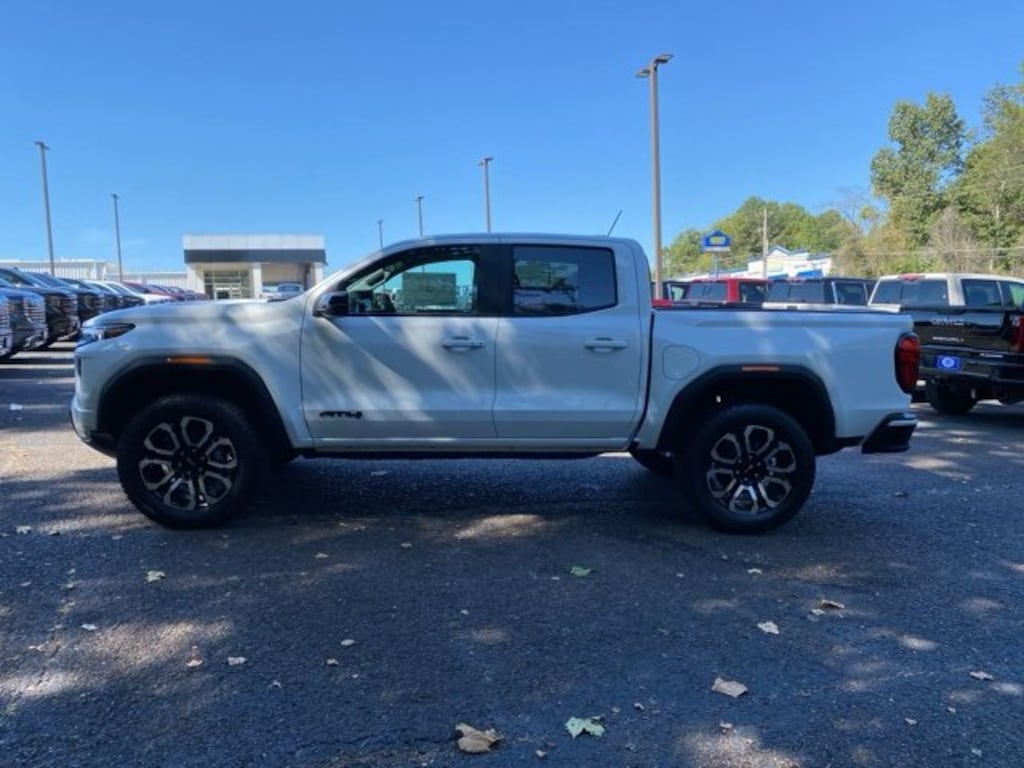 New 2026 GMC Canyon AT4 Truck