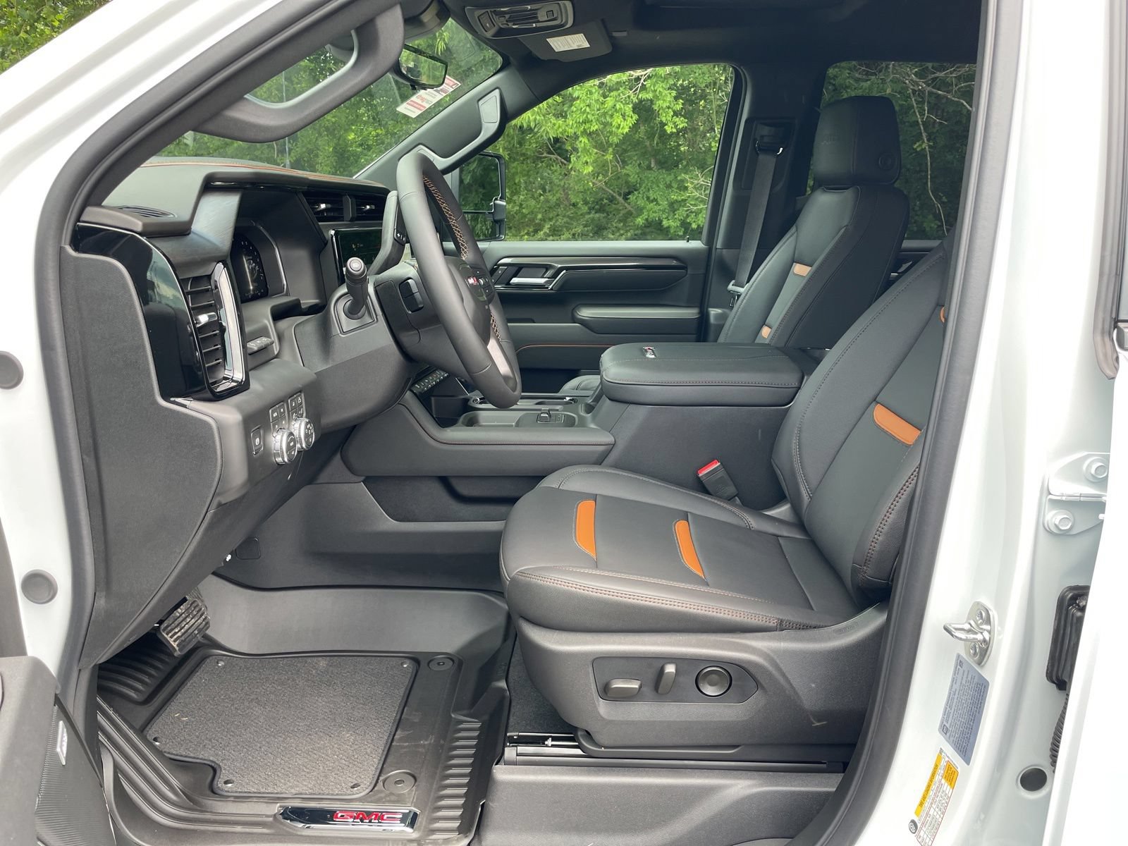 2026 GMC Sierra 2500HD AT4 - Photo 15