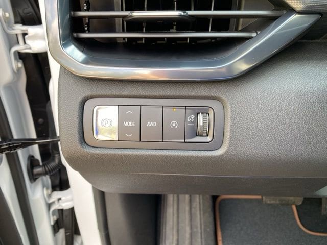 2026 GMC Acadia AT4 - Photo 18
