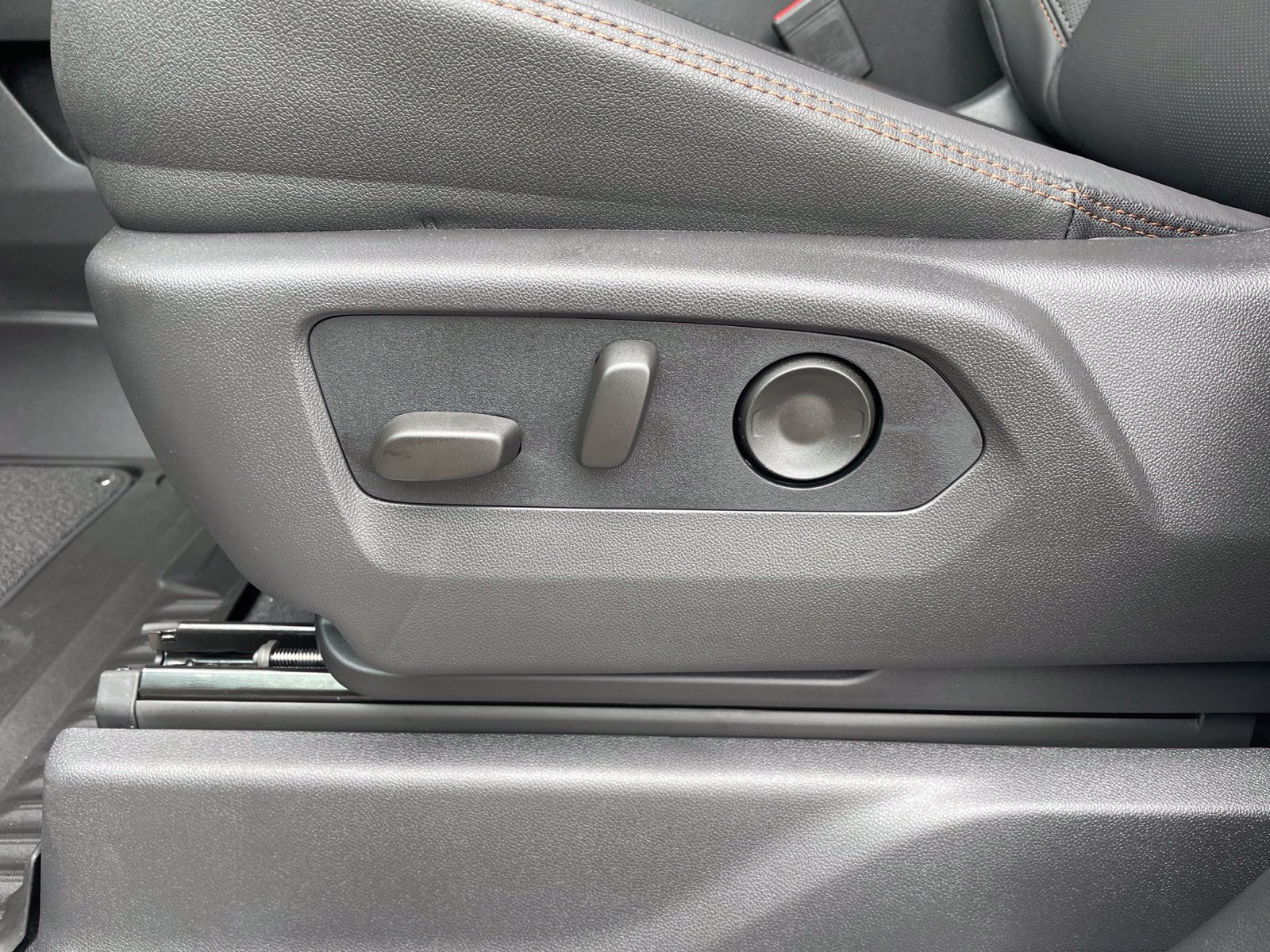 2026 GMC Sierra 1500 AT4 - Photo 15