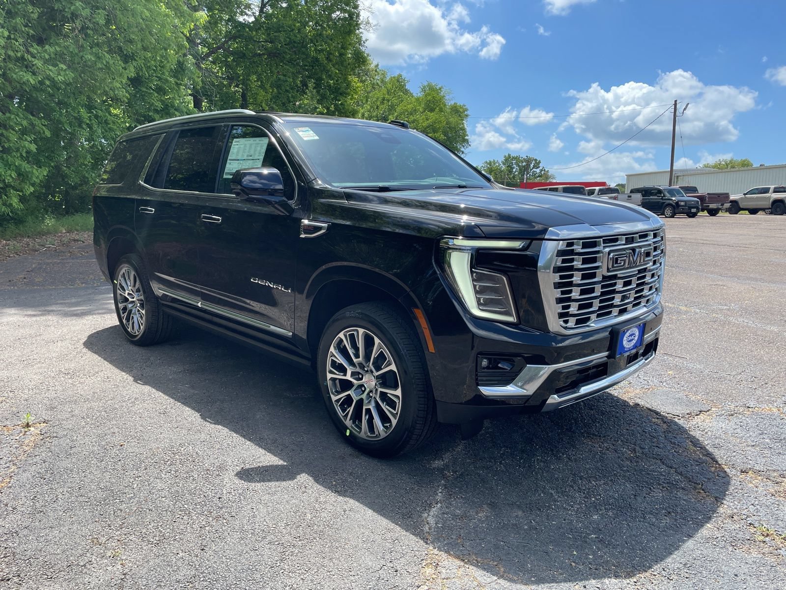 2026 GMC Yukon Denali - Photo 8
