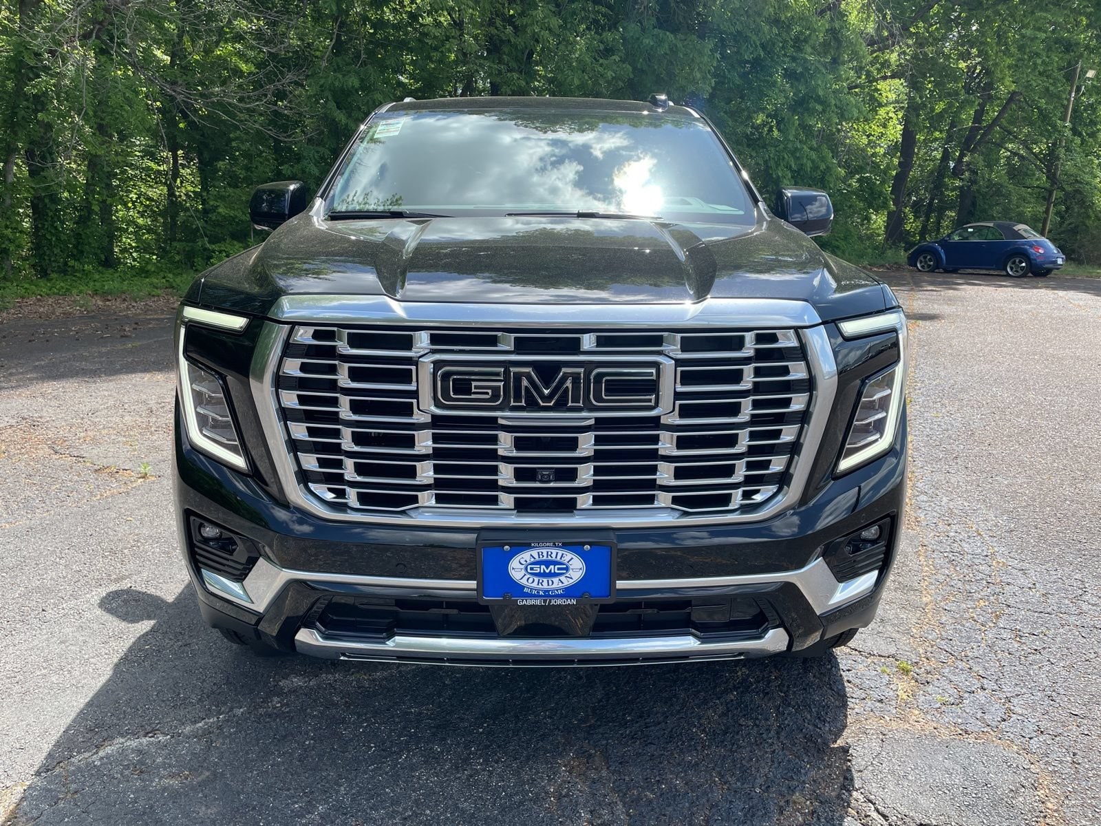 2026 GMC Yukon Denali - Photo 9