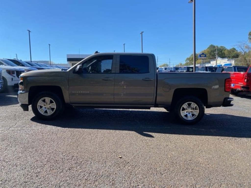 Used 2017 Chevrolet Silverado 1500 LT Truck Crew Cab