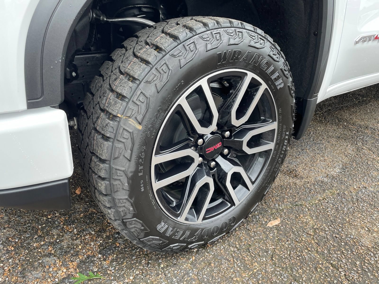 2026 GMC Sierra 1500 AT4 - Photo 13