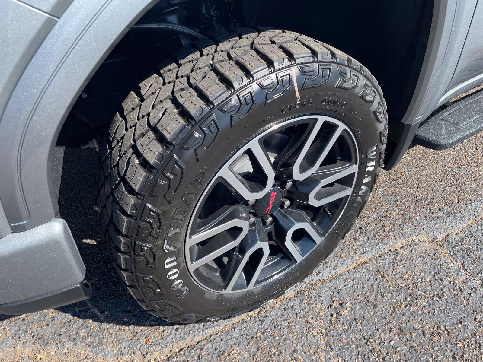 2026 GMC Sierra 1500 AT4 - Photo 11