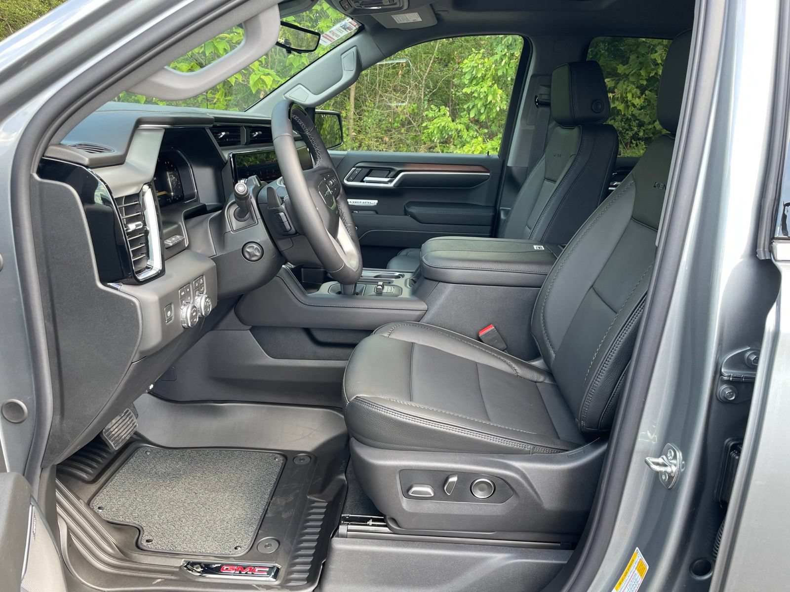 2026 GMC Sierra 1500 Denali - Photo 14
